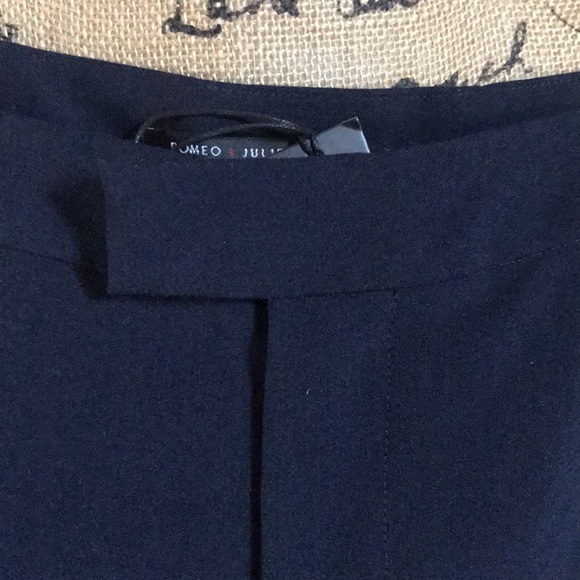 Romeo + Juliet New Slacks Navy/Gold Snap buttons Half way up both sides,Rise 11” - Picture 6 of 9